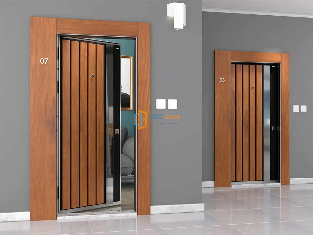 Bayraklı Çelik Kapıcı